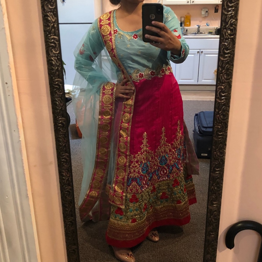 Indian dress gown - Picture 3 of 8